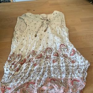 White sleeveless blouse with floral bottom EUC